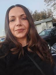 Danielle, 45